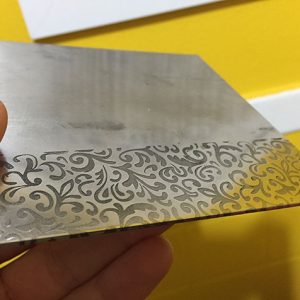 حکاکی لیزر روی استیل